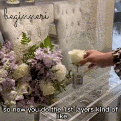 Transparent Flower Vase β Elegant Centerpiece for Dining or Events